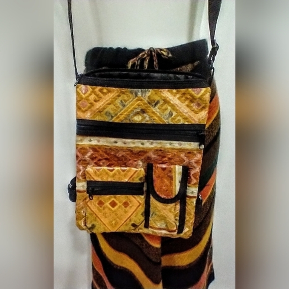 BOHO CROSSBODY SADDLE BAG NWT - Picture 1 of 5